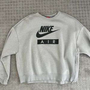 Gray Nike Pullover